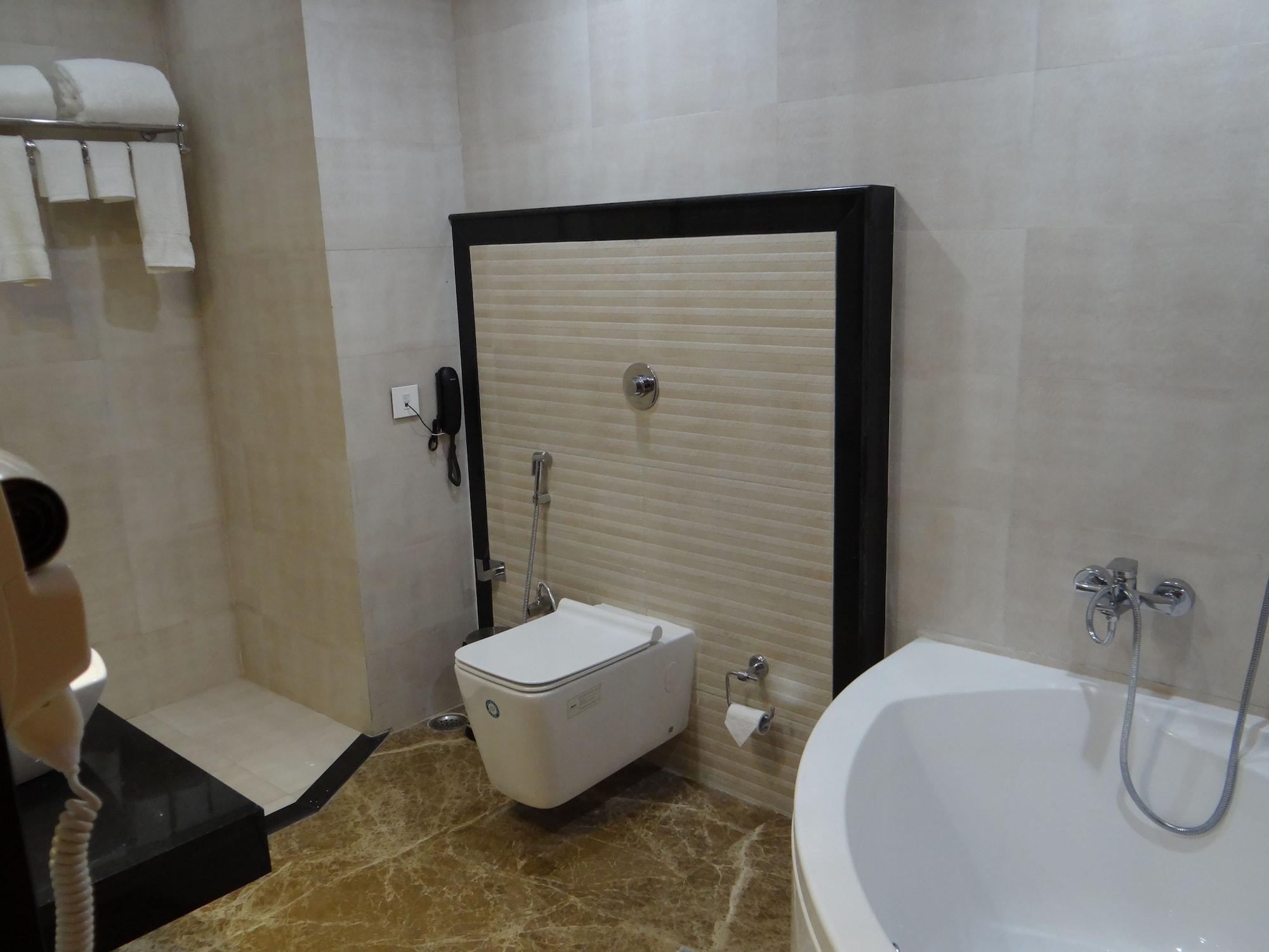 Hotel Tridev Varanasi Ngoại thất bức ảnh