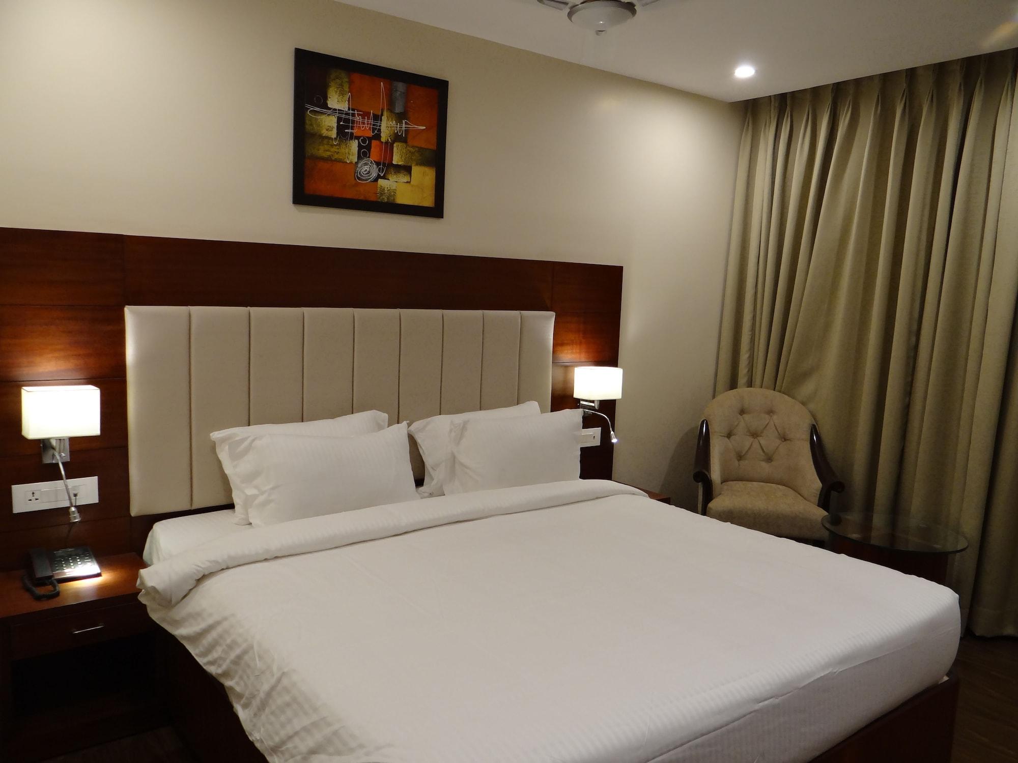 Hotel Tridev Varanasi Ngoại thất bức ảnh